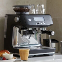 Sage Barista Pro Trüffelschwarz 9 Sage Barista Pro Trüffelschwarz -Geschäft Für Kaffeemaschinen Und Zubehör 104449 104449sage barista pro truffelschwar mood2