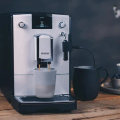 NICR 560 Caferomatica -Geschäft Für Kaffeemaschinen Und Zubehör 105021 105021 nivona nicr 560 weiss chrom mood 1