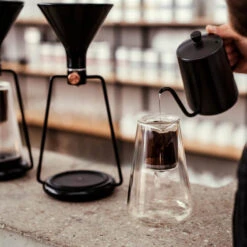 GINA BASIC Kaffeebereiter Schwarz 8 GINA BASIC Kaffeebereiter Schwarz -Geschäft Für Kaffeemaschinen Und Zubehör 105086 105086 goat story gina basic kaffeebereiter schwarz moodbildeingiessen